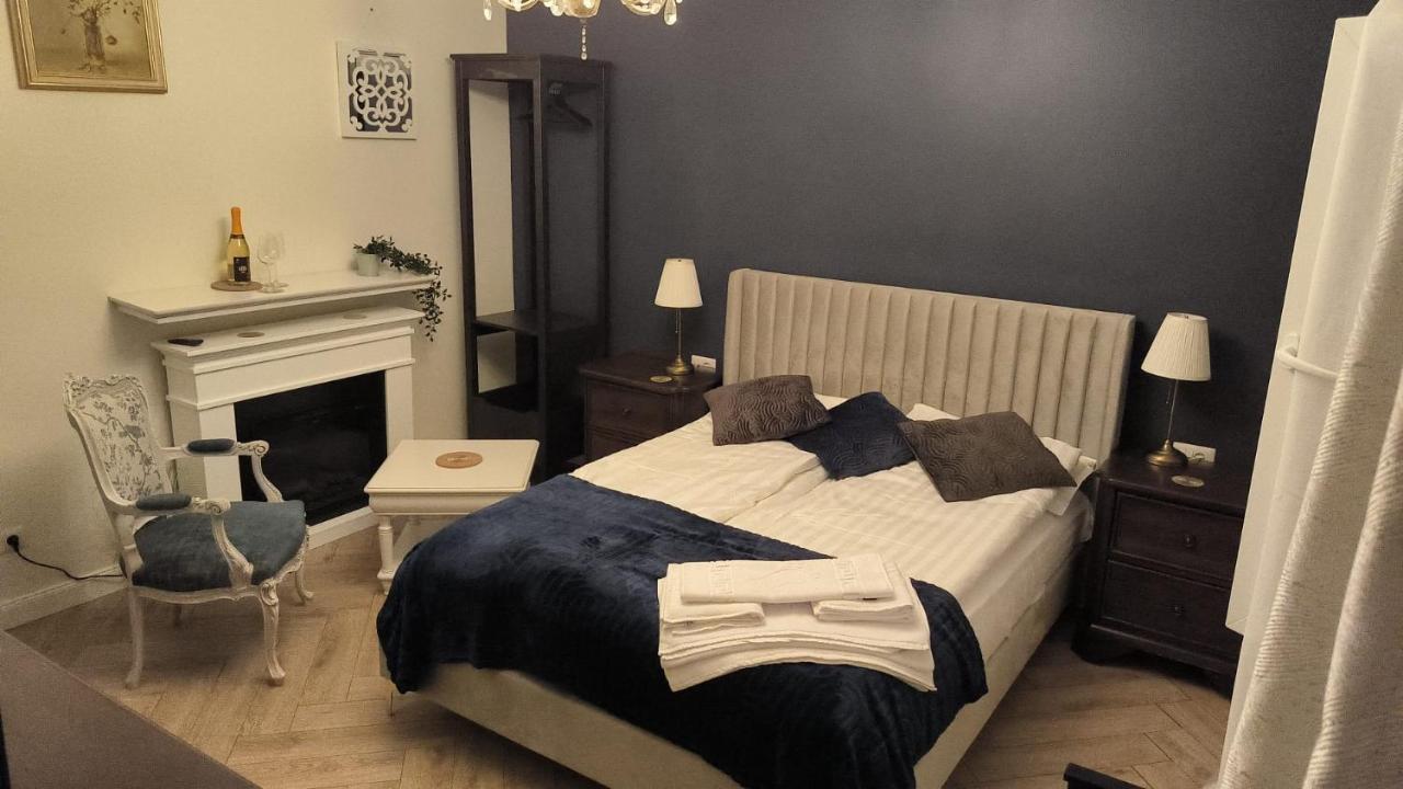 Luxury Airport Retreat Apartment คลูจ-นาโปกา ภายนอก รูปภาพ