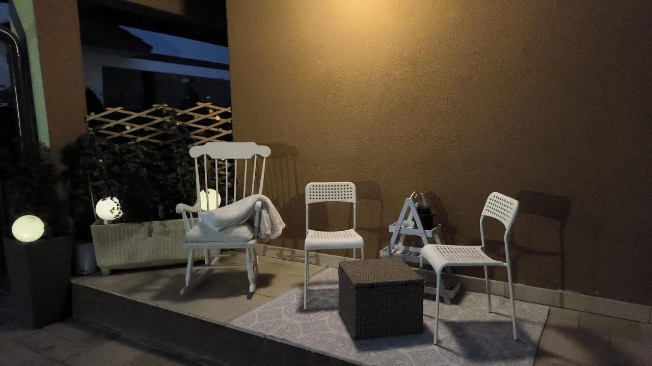 Luxury Airport Retreat Apartment คลูจ-นาโปกา ภายนอก รูปภาพ